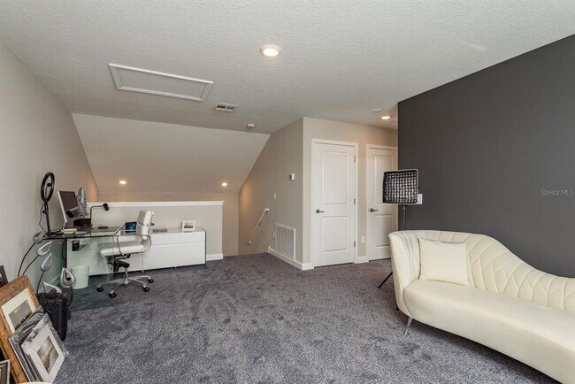 Building Photo - 17026 Shell Bay Dr