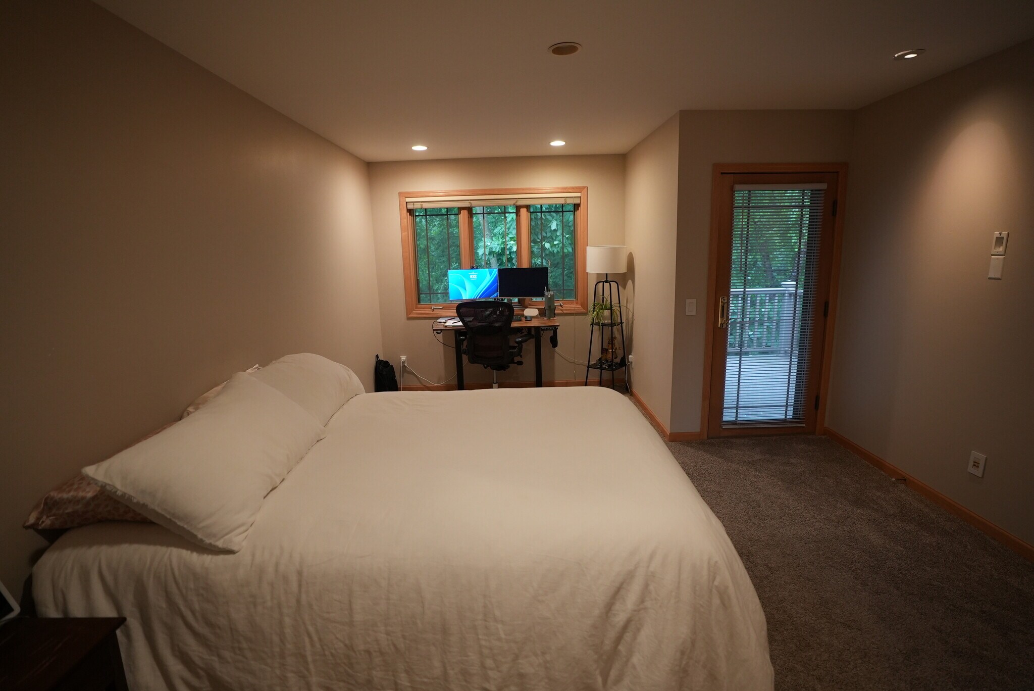 Master bedroom - 54 Wood Brook Way