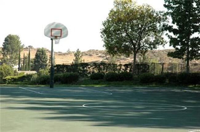 Building Photo - Stunning Porter Ranch S&S home centrally located