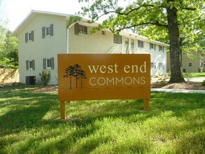 Building Photo - Sweet Spot in Carrboro! Inviting, updated 3br 2ba condo...Walk to Weaver St. & minutes to UNC