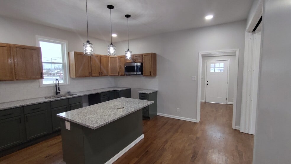 Kitchen - 223 Ash St