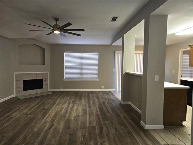 Building Photo - 2405 Tisbury Way