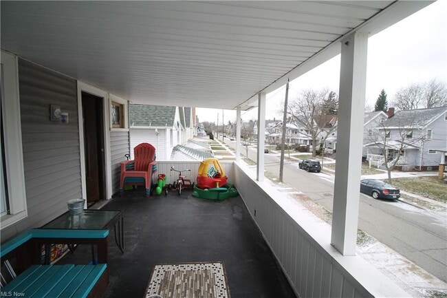 Building Photo - 1529 Cordova Ave