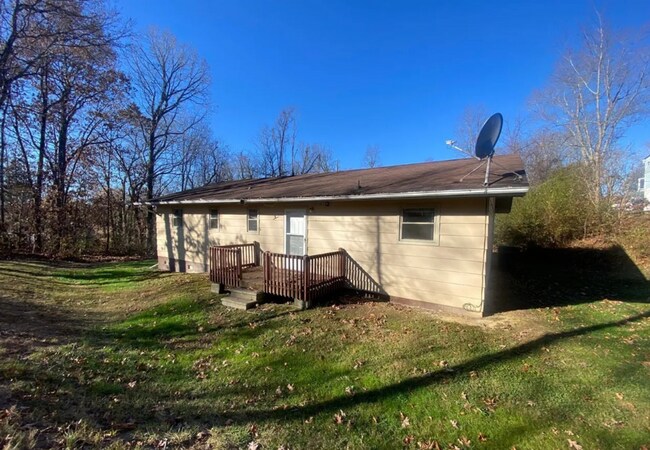 Building Photo - 428 Fairgrounds Rd