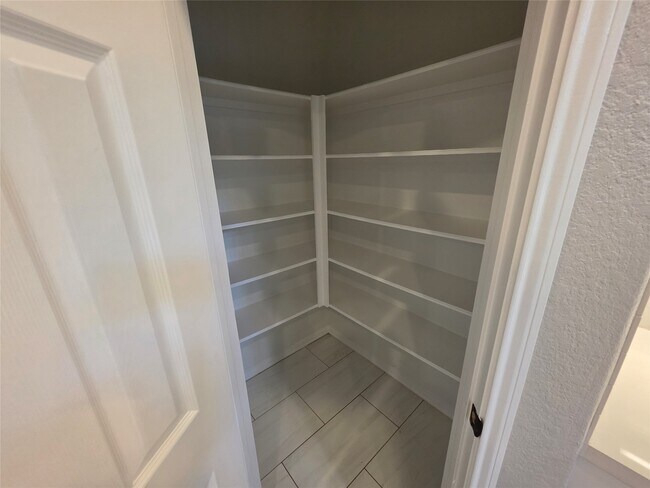 Building Photo - 4427 Garden Ridge Ct