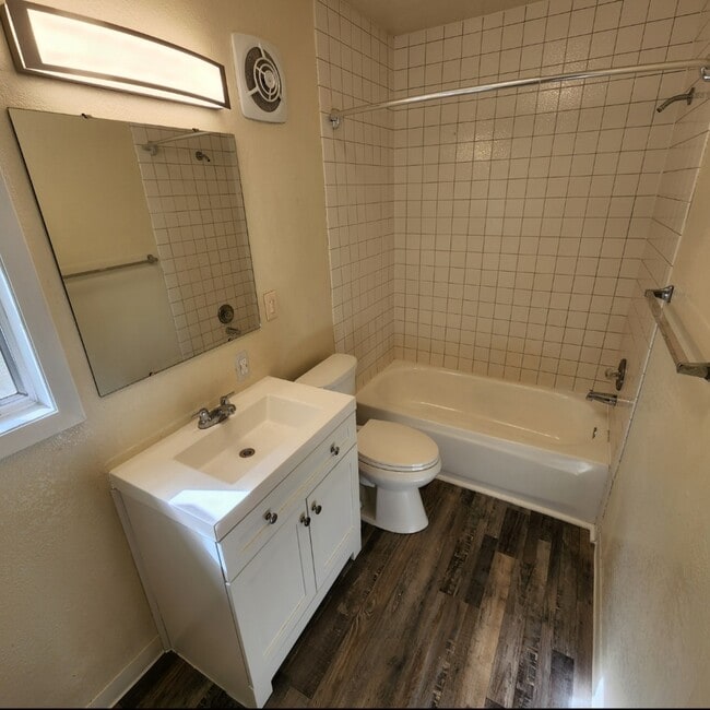 Building Photo - 1125 Williams Rd