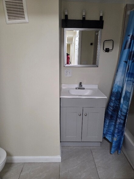 Building Photo - 417 Pittston Ave