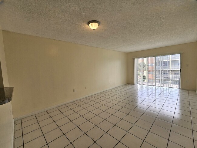 Building Photo - 3600 NW 21st St