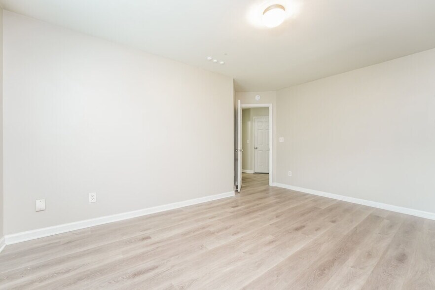 Building Photo - 1471 Ewing Farm Dr