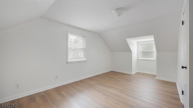 Building Photo - 1751 Mountain Ave