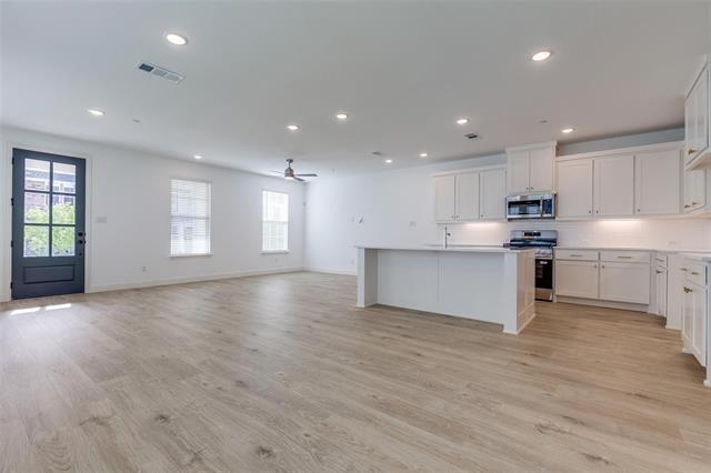 Building Photo - 8864 Scarp Hl Ln