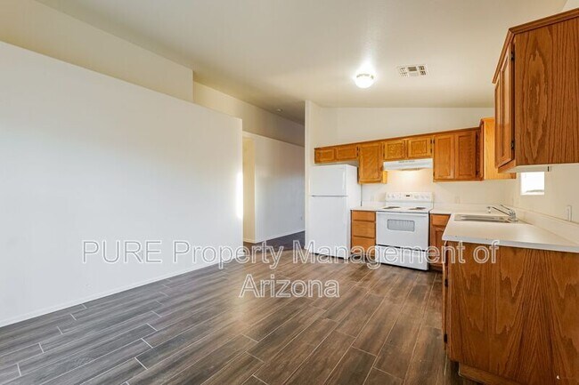 Building Photo - 11479 W Cabrillo Dr