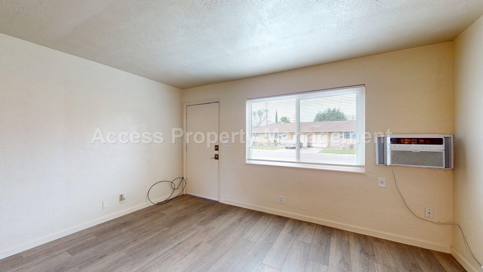 Building Photo - 143 Marilyn Ave