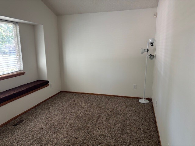 Building Photo - 6650 Holt Dr