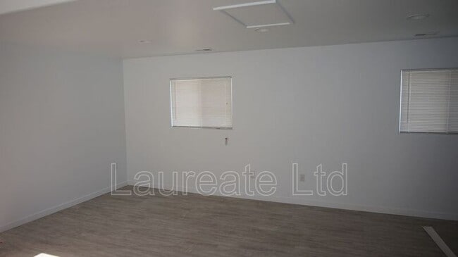 Building Photo - 1800 S Cook St