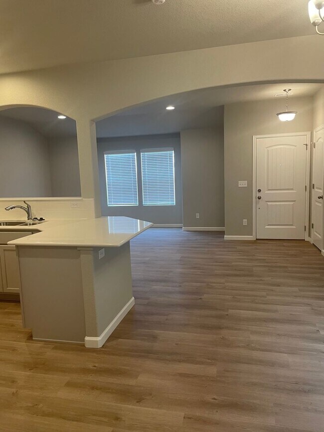 Building Photo - Chapel Heights townhome