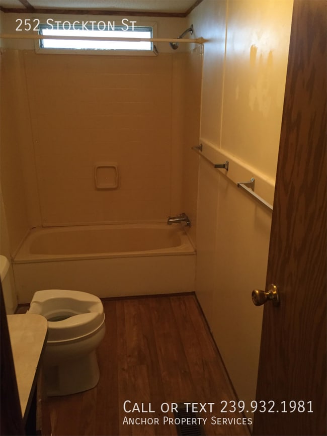 Building Photo - 252 Stockton St