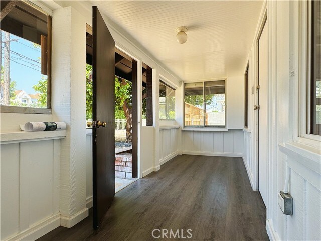 Building Photo - 416 W Duarte Rd