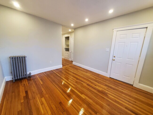 Building Photo - 3961 Washington St