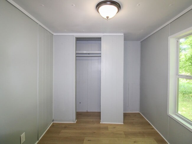 Building Photo - Comfortable Living in a Prime Fayetteville Location!