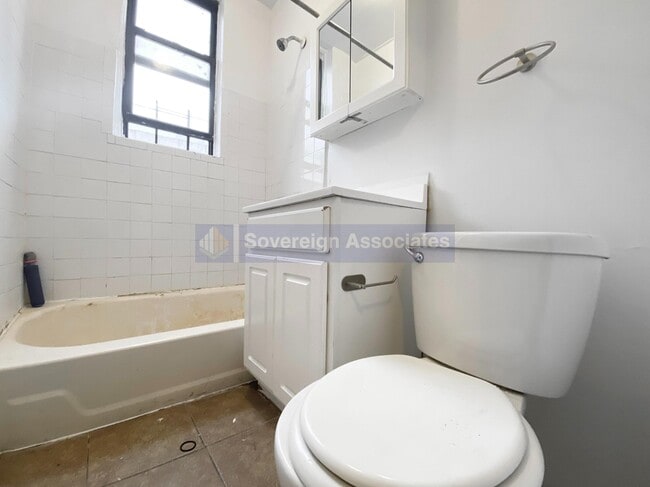 Building Photo - 2172 Second Avenue