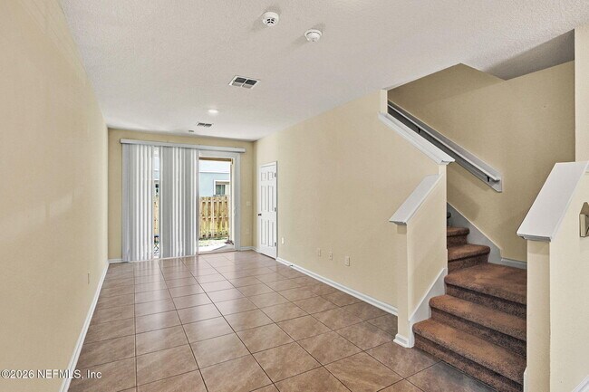 Building Photo - 197 Whispering Brk Dr