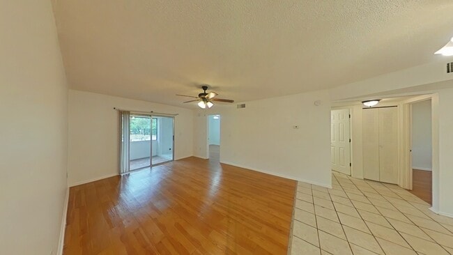 Building Photo - 380 2nd Ave N