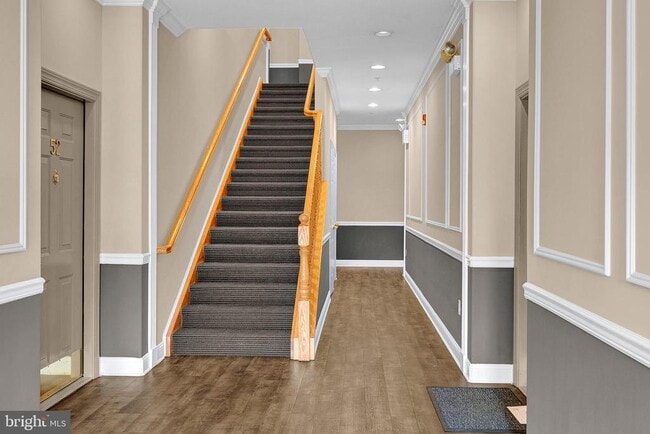 Building Photo - 60 Kyle Way