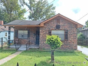 Building Photo - 2271 Hubbard Ave