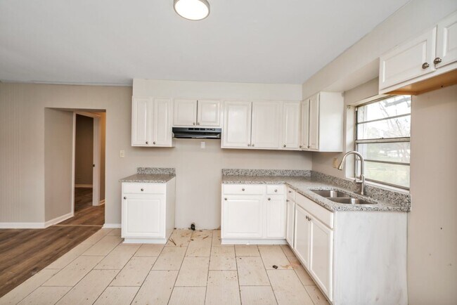 Building Photo - Renovated 4-Bed Home in Pleasant Grove!