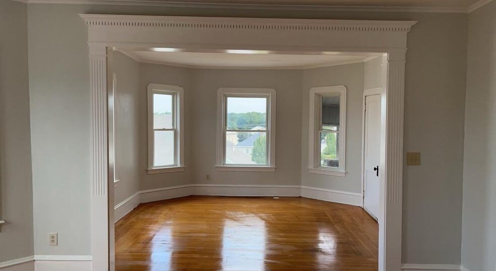 Building Photo - 39 Chesworth St