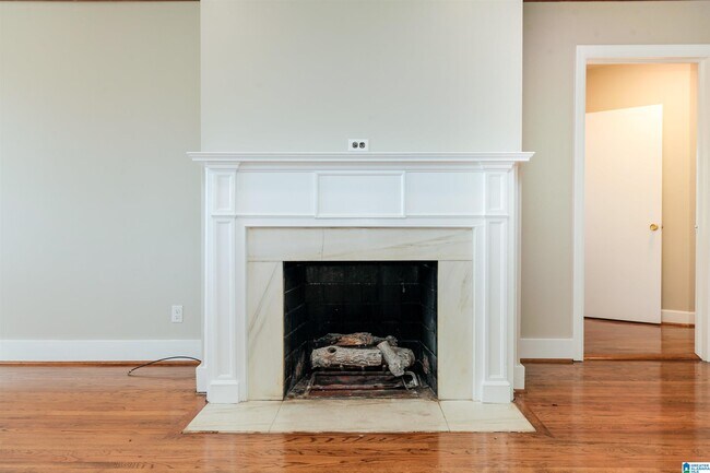 Building Photo - 501 21st Ave S