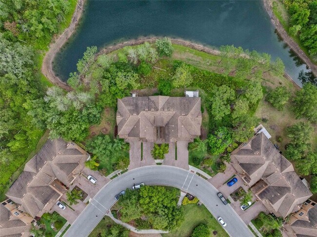 Building Photo - 8204 Villa Grande Ct