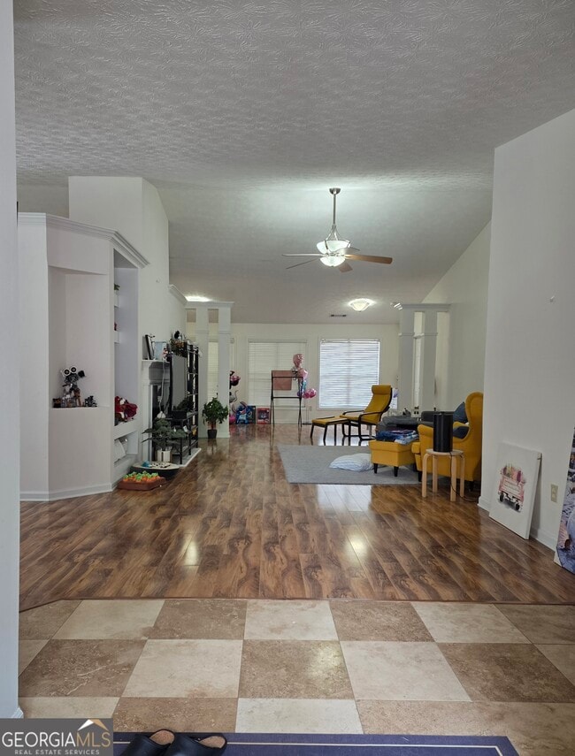 Building Photo - 4585 Brook Farms Ct