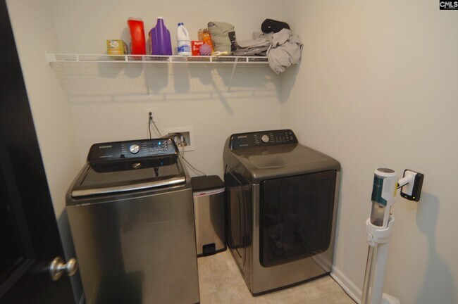 Building Photo - 626 Wooster Dr