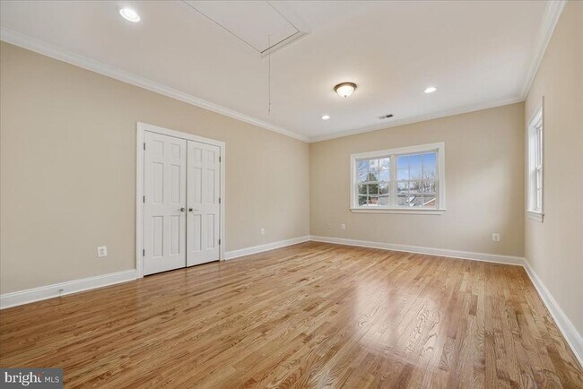 Building Photo - 4902 De Russey Pkwy