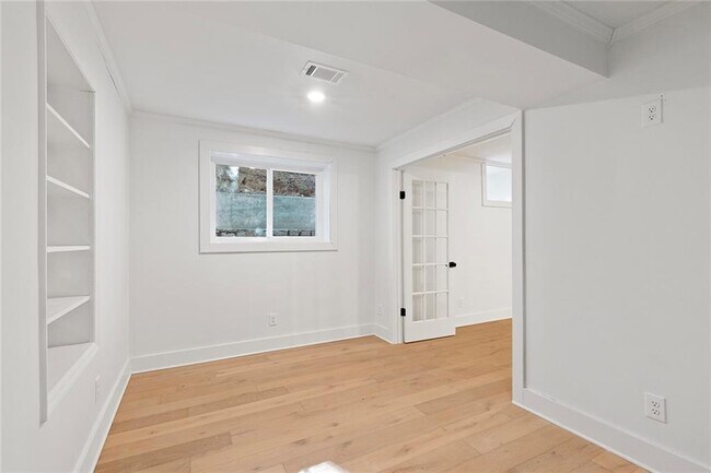 Building Photo - 1275 The by Way NE