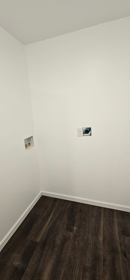 Building Photo - Renovated 4 bedroom with full unfinished basement