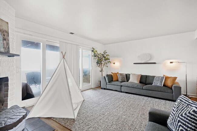 Building Photo - 309 Ocean Dr