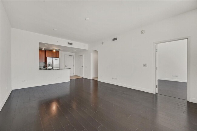 Building Photo - 34th Floor Condo at Allure - Amazing Strip Views!