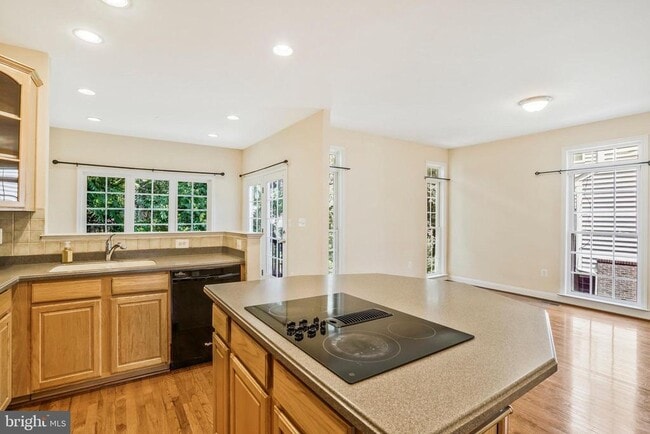 Building Photo - 9980 Cyrandall Dr