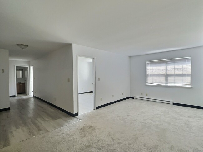 Building Photo - 360 Palisade Ave