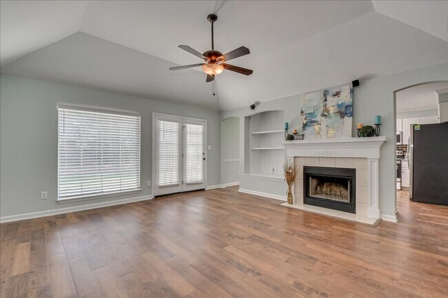 Building Photo - 1316 Maple Leaf Ct