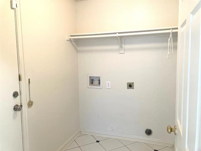 Building Photo - 6006 Team Ct