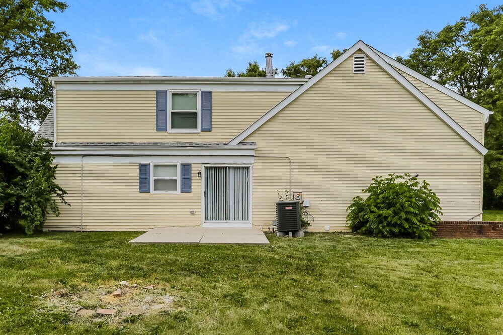 Building Photo - 4271 Unroe Ave