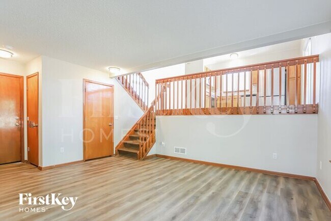 Building Photo - 8870 Clover Meadow Ln