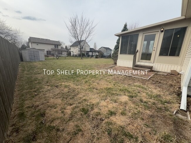 Building Photo - 4404 SW Elm Ct