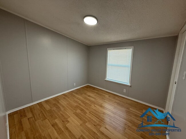 Building Photo - 10302 Glass Ct Rd