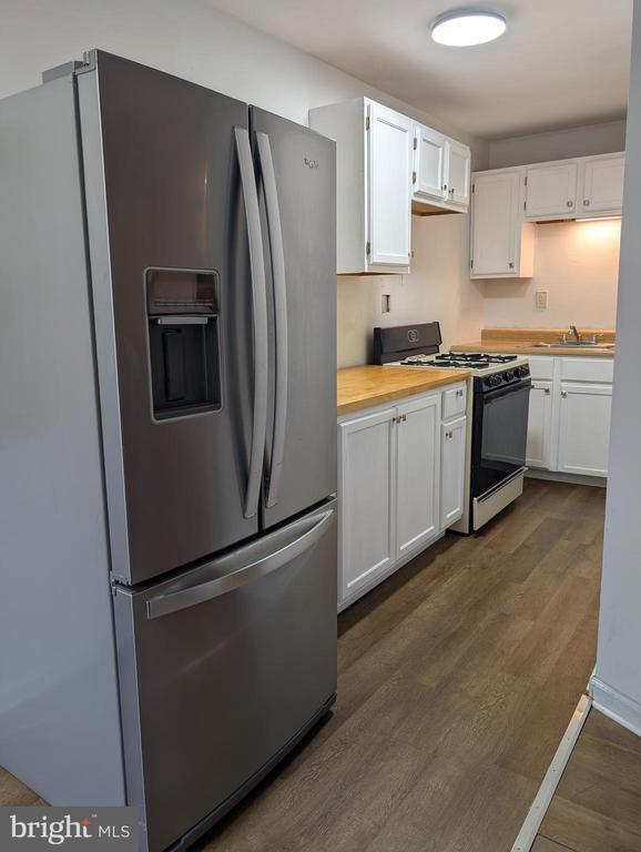 Building Photo - 306 Columbia Blvd