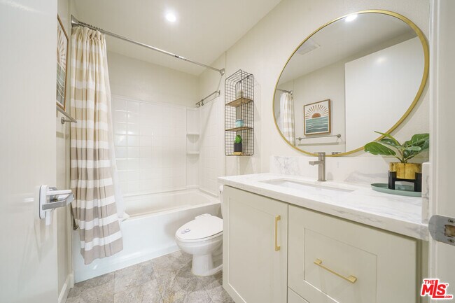 Building Photo - 625 S Berendo St